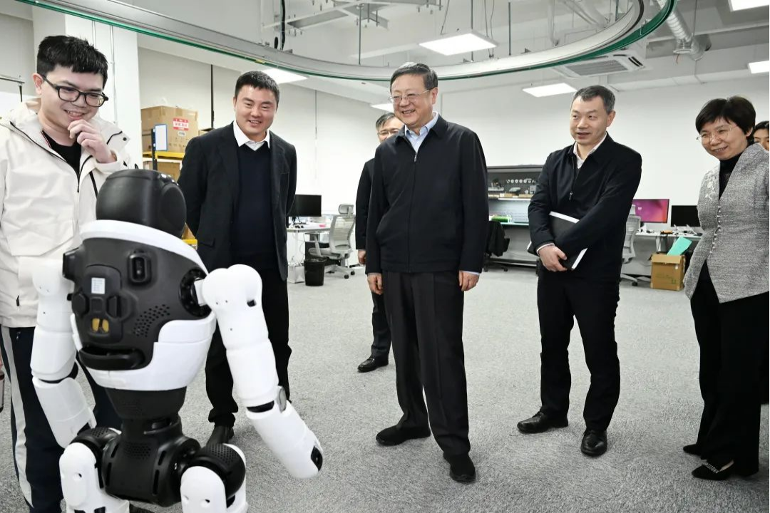 上海市委书记陈吉宁专题调研必一(运动科技有限公司)官方网站-B·Sport
机器人